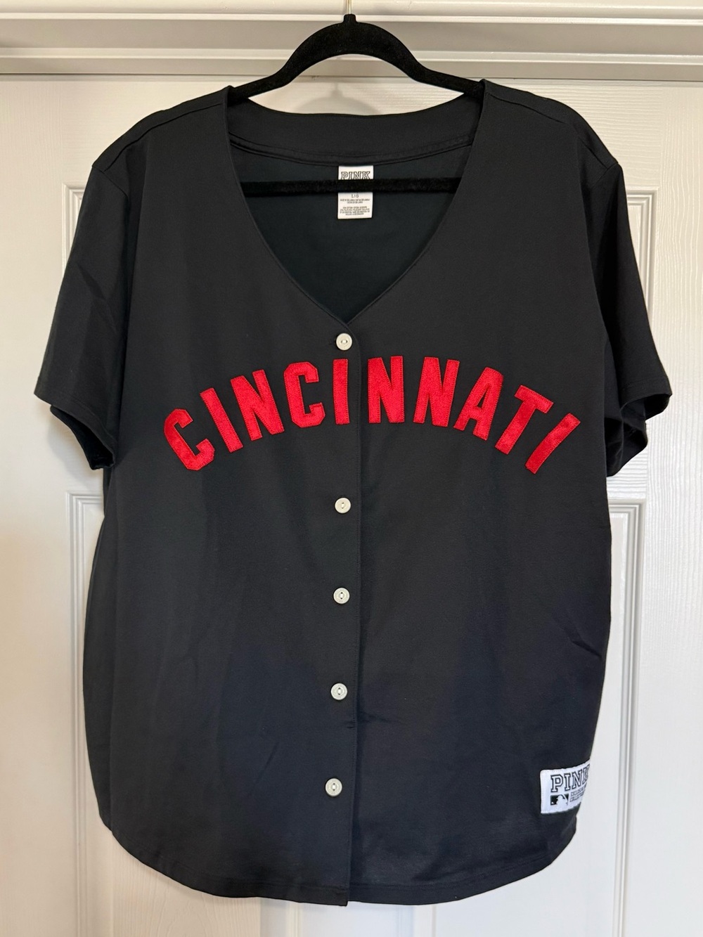 Victoria’s Secret PINK Cincinnati Reds Button Front Jersey Top L